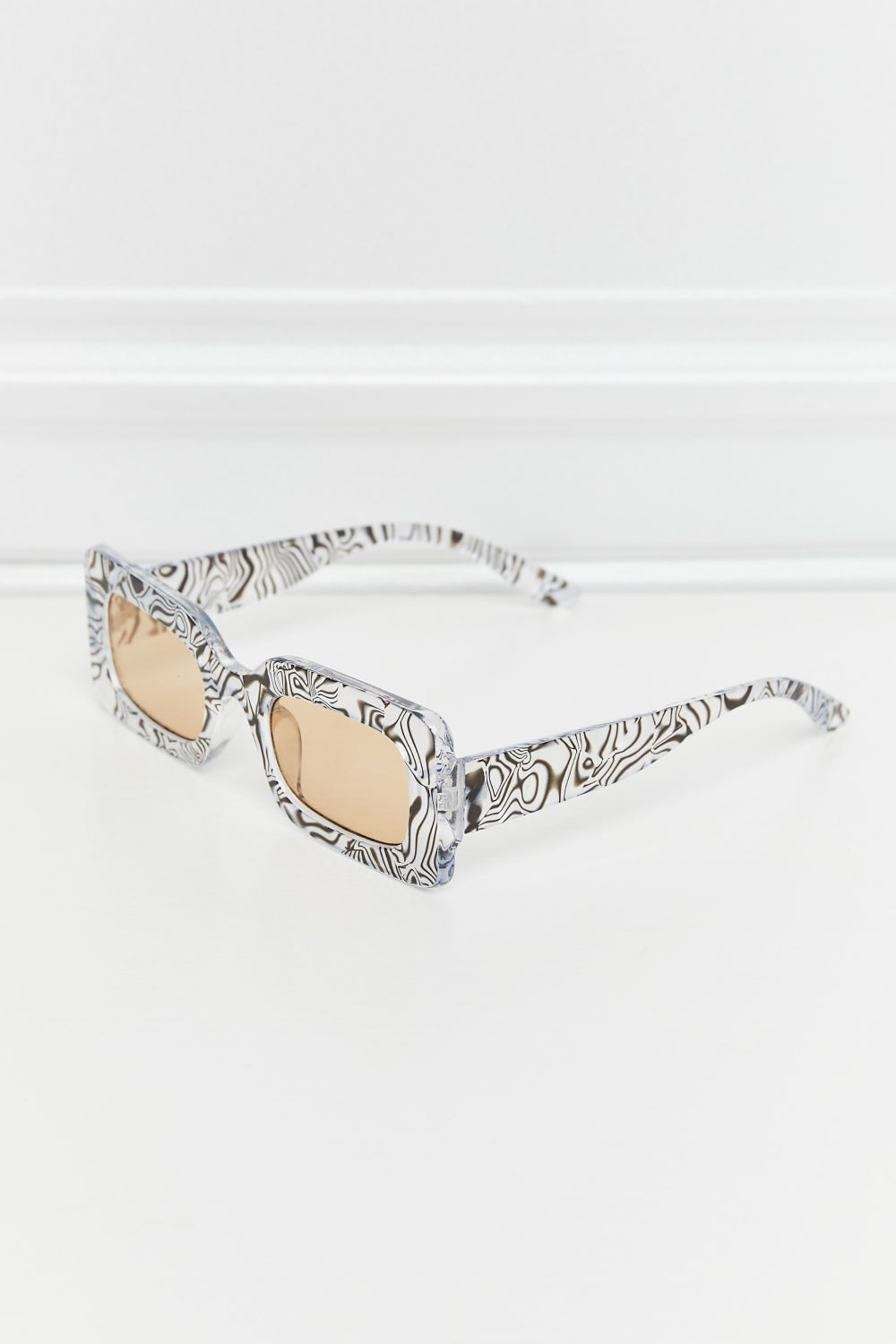 Tortoiseshell Rectangle Polycarbonate Sunglasses - Shop women apparel, Jewelry, bath & beauty products online - Arwen's Boutique