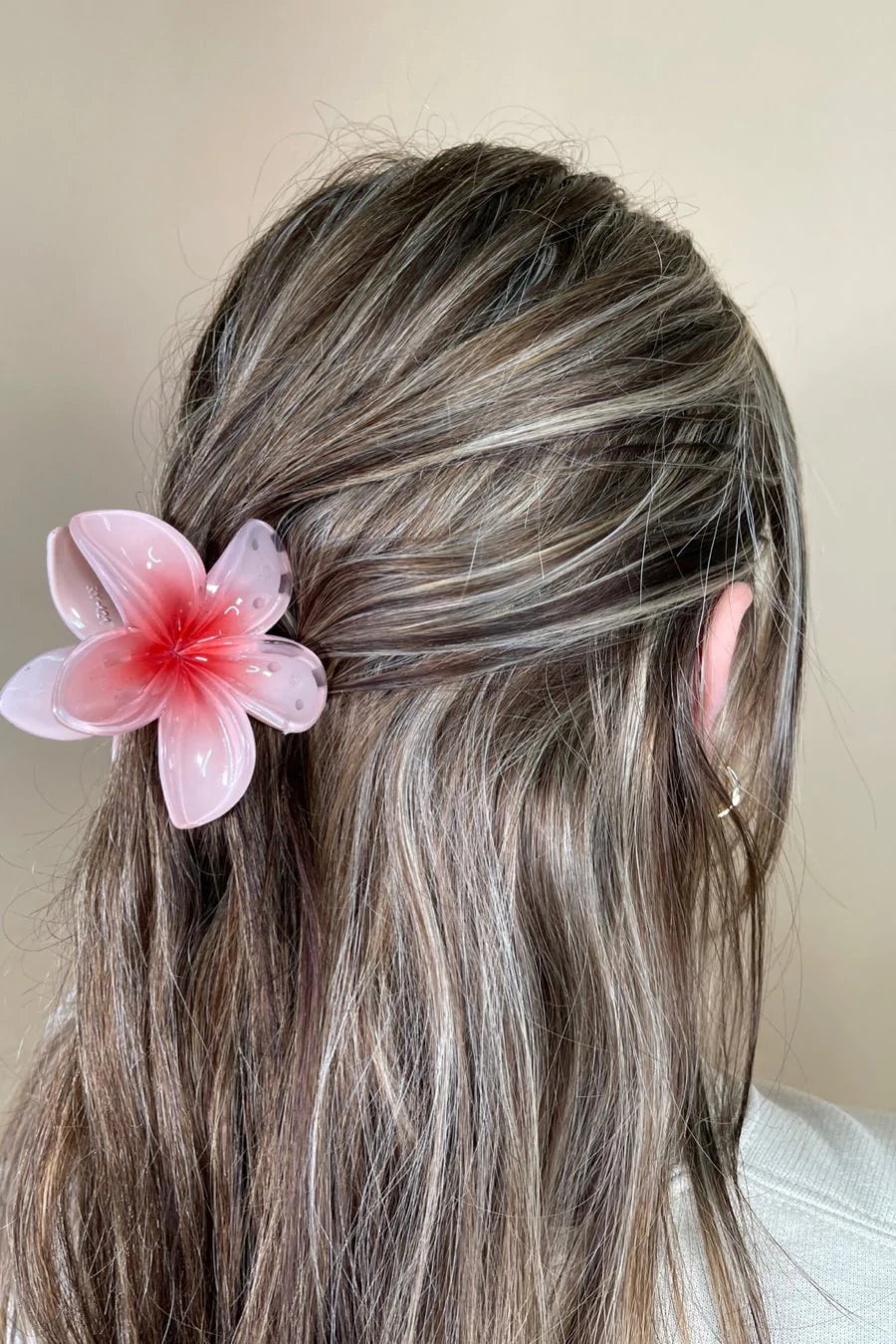 Anna Hawaiian Flower Clip- 5 Colors - Shop women apparel, Jewelry, bath & beauty products online - Arwen's Boutique