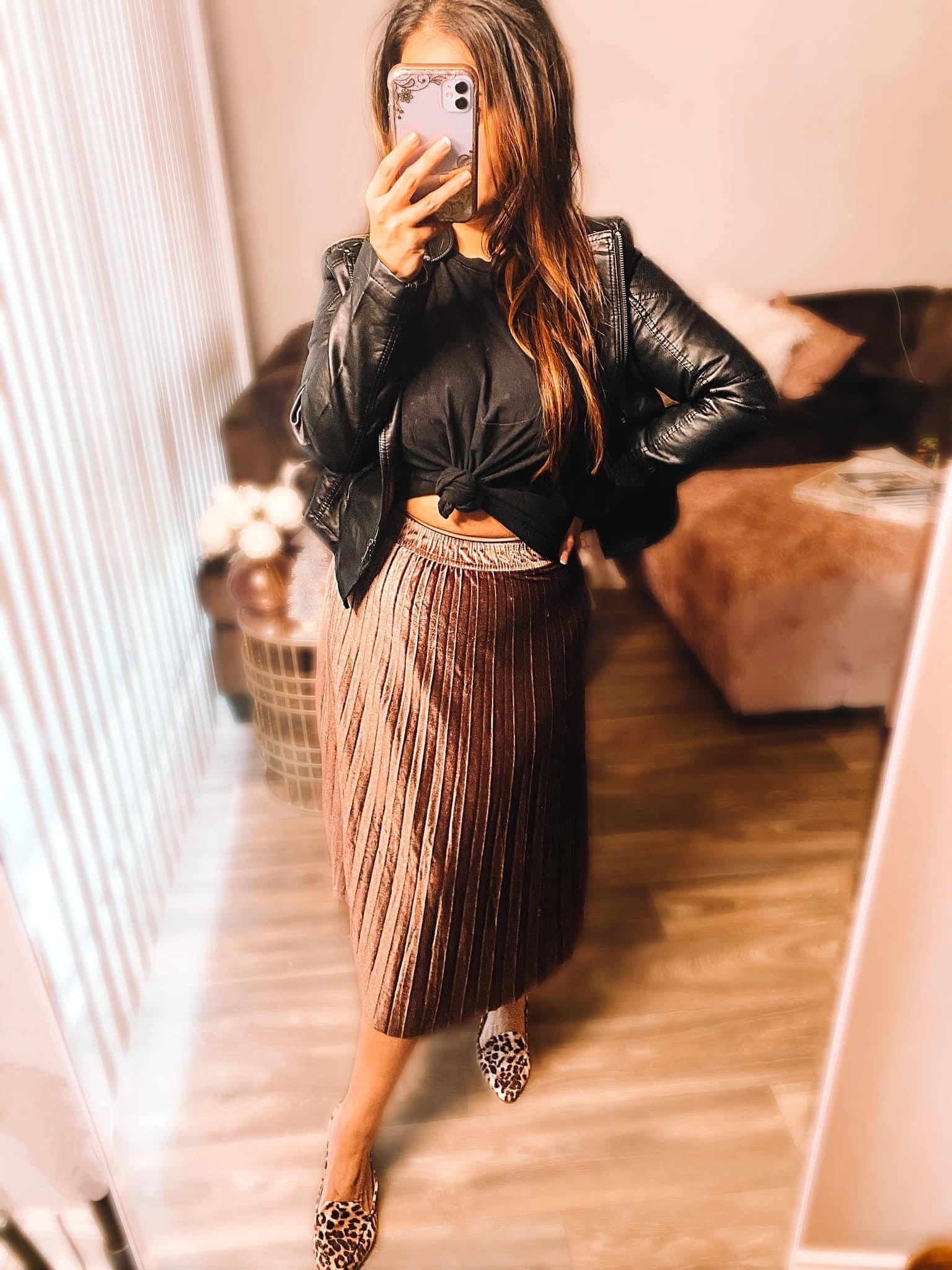 The Everly Elastic Waist Velvet Skirt - Mauve - Shop women apparel, Jewelry, bath & beauty products online - Arwen's Boutique