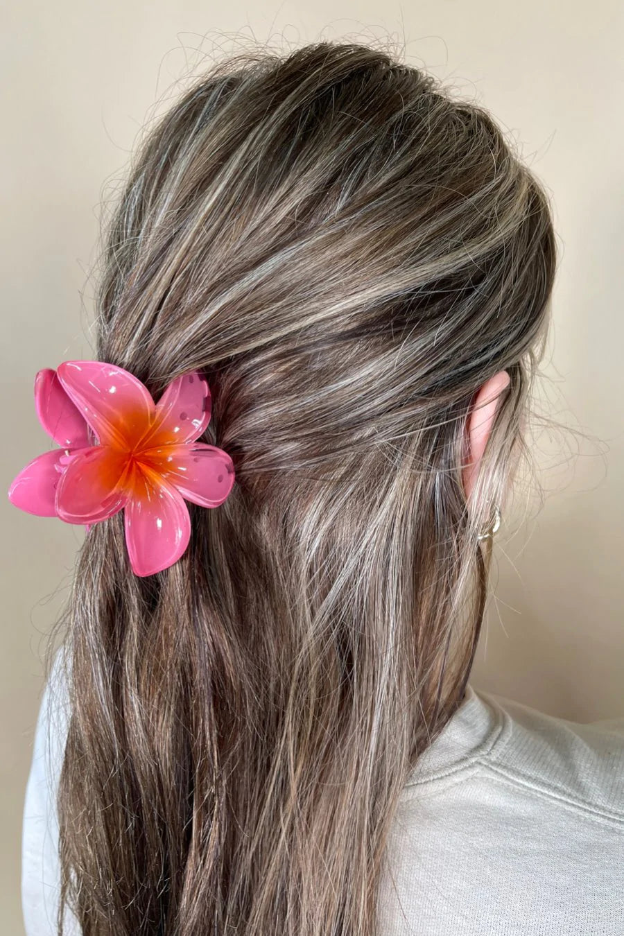 Anna Hawaiian Flower Clip- 5 Colors - Shop women apparel, Jewelry, bath & beauty products online - Arwen's Boutique