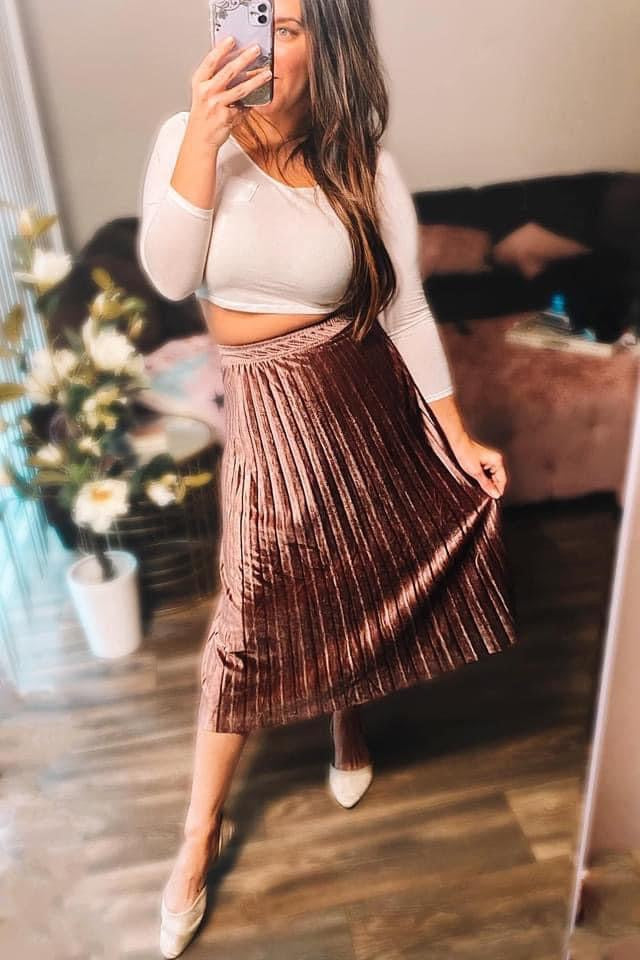 The Everly Elastic Waist Velvet Skirt - Mauve - Shop women apparel, Jewelry, bath & beauty products online - Arwen's Boutique